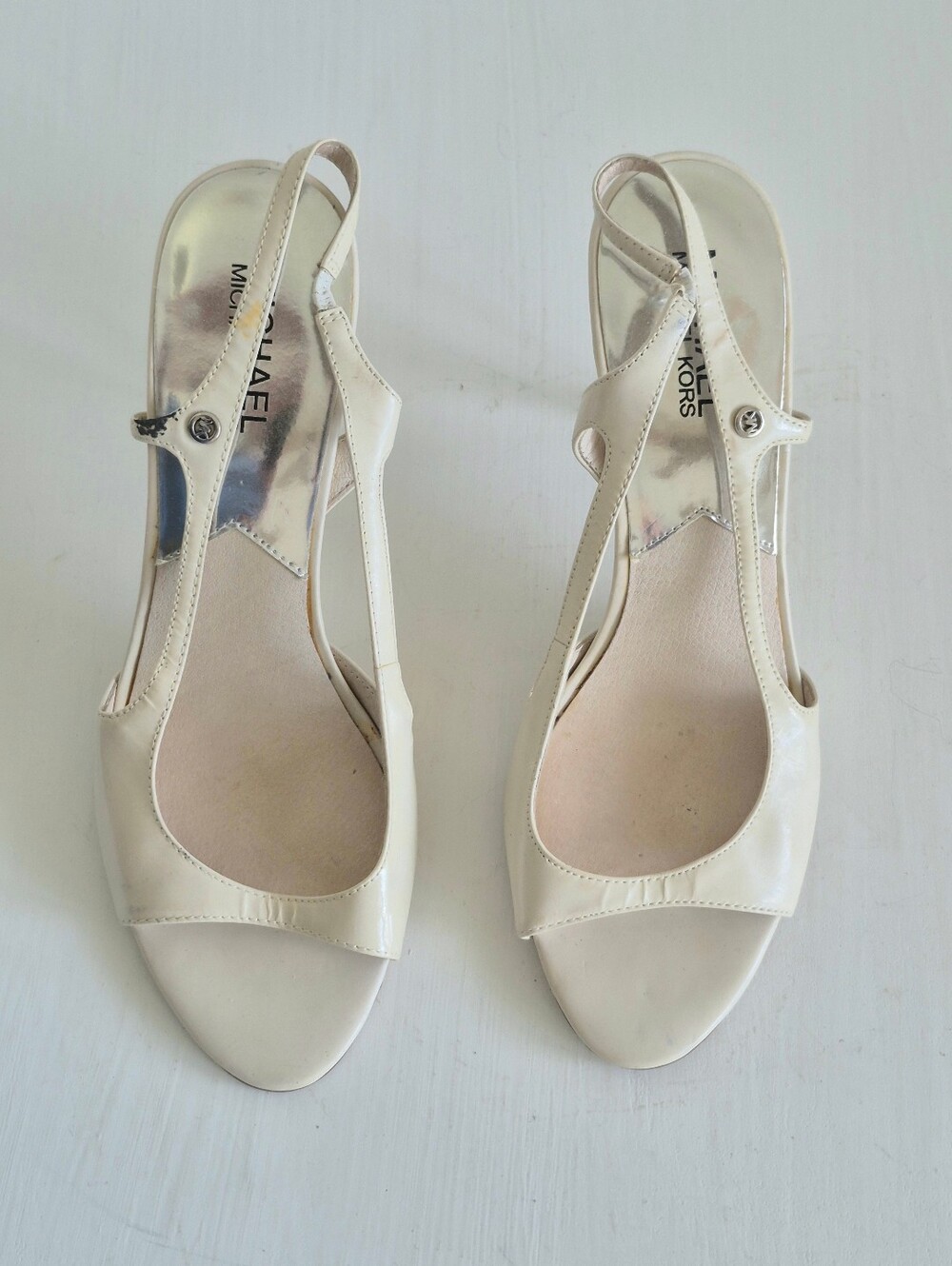 Michael Kors Zoe Ivory Patent Leather Slingback Heel Sandals Sz 6.5